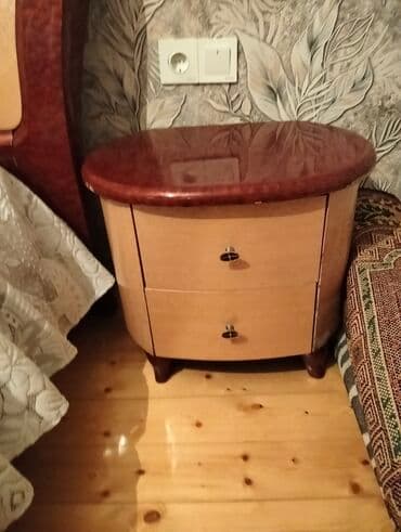 masa dəstləri: İkinəfərlik çarpayı, 2 tumba, İşlənmiş — 2