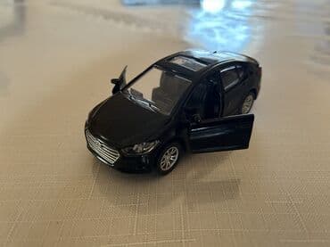 заказать модель машины: Ağ rəngli mini avtomobil modeli (SUV tipli) - Material: metal və — 9