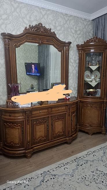 Klassik üslublu qonaq otağı üçün vitrinli bufet dəsti - Material