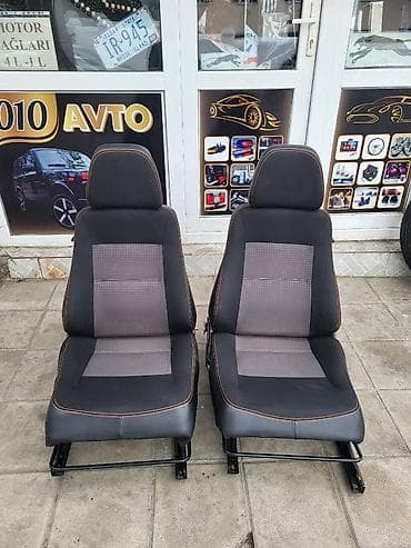 Niva oturacaqlar.urban niva orijinaldir.idela veziyetde.qizdiricili