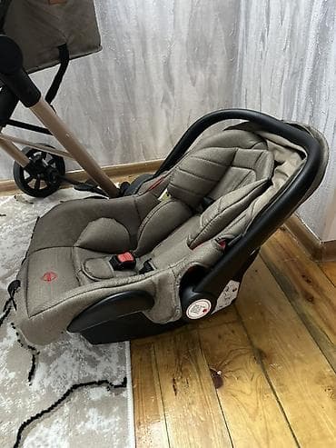 Uşaq geyimi və ayaqqabıları: Çıxarıla bilən beşikli araba, Kidilo, Ünvandan götürmə — 2