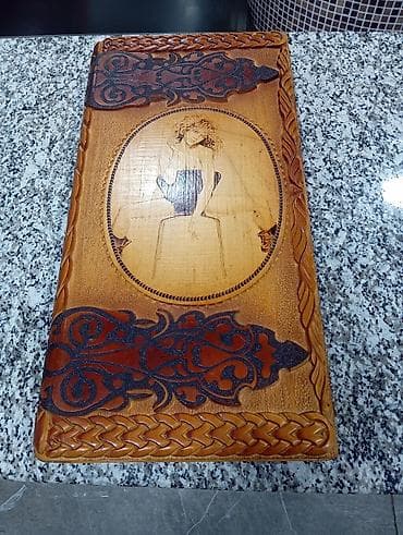 Taxta nərd dəsti - Material: tam ağacdan hazırlanmış, əl oyma və