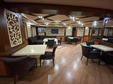 kirayə restoranlar: İçəri şəhər metrosunun yaxınlığında, 360 kv sahəsi olan (yarızirzəmi — 2