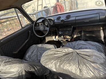 кредит авто: VAZ 2106 (sedan) – proyekti üçün baza - Kuzov: 4 qapılı sedan, ağ — 4