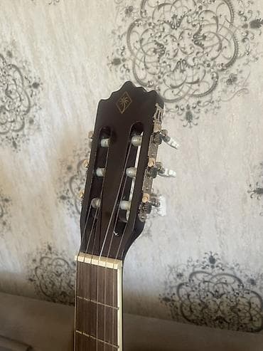 gitara balaca: Elektro-klasik gitara - Korpus: kəsik (cutaway) dizaynlı, tünd — 3