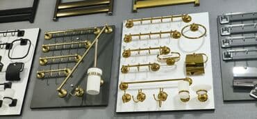 hamam tuşu: Banyo aksesuarları setləri – qızılı və xrom rəng seçimləri - Divar — 1