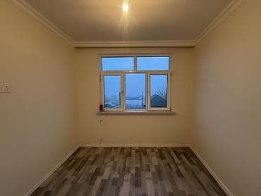 ecemide satilan evler kohne tikili: Bakı, 20-ci sahə, 3 otaqlı, Köhnə tikili, m. Elmlər Akademiyası, 85 kv. m — 5