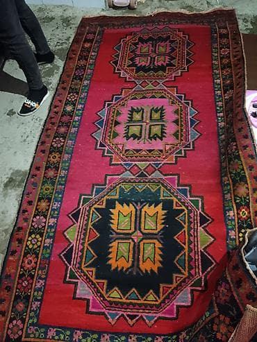 qedimi pullar: Əl toxuması xalça - Naxış: Mərkəzdə üç ədəd səkkizbucaqlı medalyon — 3