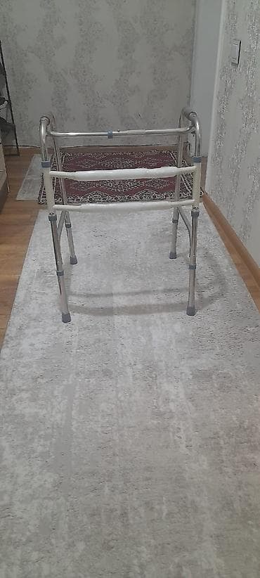 Tibbi məhsullar: Yüngül metal gövdəli gəzinti çərçivəsi (walker) - Material — 1