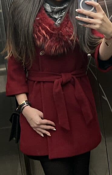 кожаная куртка женская: Пальто, M, цвет - Красный — 1