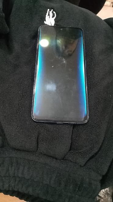 iphone 15 dubay: Redmi smartfon - Model: Redmi (arxa qapaqda loqo), göy rəng - Ekran — 1