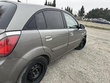 kia picanto 2012: Kia Rio hatchback - Kuzov: 5 qapılı hatchback, boz rəng - Mühərrik — 7