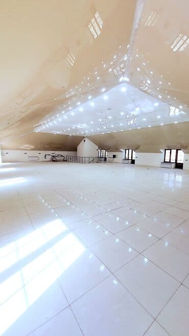 qəbələ kirayə evlər günlük: İcareye verilir. Göyçay ş. tam mərkəzdə çox əla yerdə 3 mərtəbə + — 9