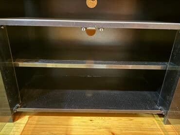 android smart tv box: Düz TV altlığı, Polkalı, Laminat — 3