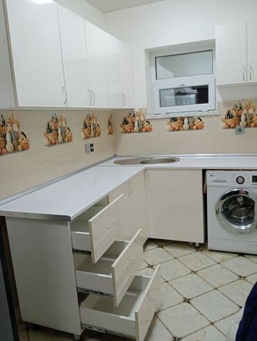 rengli metbex mebelleri: Sifarişlə mətbəx dəsti, Özü çəkən petlələr, Parlaq laminat, Kredit yoxdur, Rayonlara çatdırılma — 1