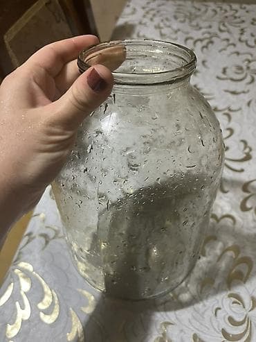 Şüşə bank (böyük həcmli) - Material: şəffaf qalın şüşə - Həcmi