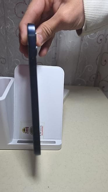 i̇phon: IPhone 12, Qara, Face ID — 3