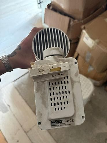 tikinti temir: İşıqlandırma AVOLUX - 32W 3000K 220V-240V 50-60 HZ AVOLUX 35W 3000K — 3