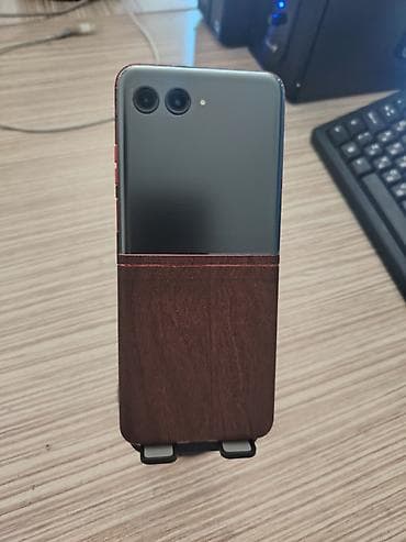 smart tv: Motorola Razr 40 Ultra, 256 GB, rəng - Çəhrayı, Sensor, Barmaq izi, Simsiz şarj — 3