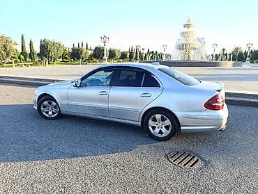 mersedes spoyler: Mercedes-Benz E-Class sedan (W211), gümüşü rəng. Xüsusiyyətlər: - — 4