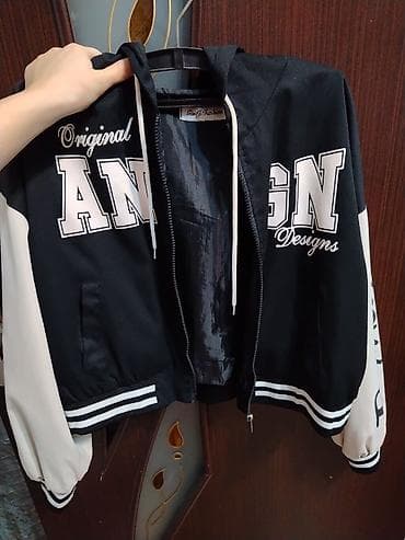 onlayn kurtkalar: Qadın/Kişi unisex qısa bomber-hoodie - Rəng: qara gövdə, krem rəngli — 1