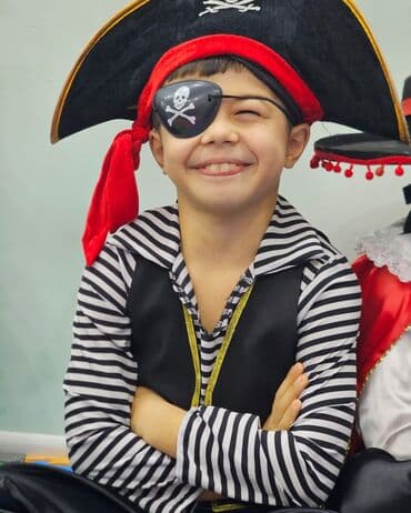 idmana aid sekiller çəkmək: Fərqli və zövqlü geyimlərimiz ilə xidmətinizdəyik! geyimlərin — 6