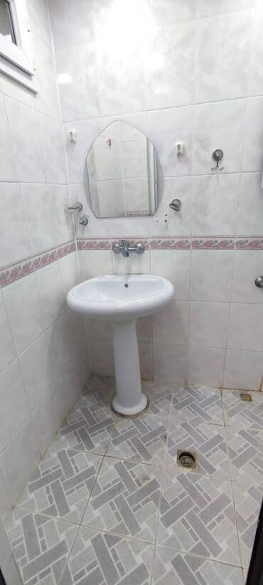 kirayə mənzillər 2022: Nərimanov rayonu Nərimanov metrosunun yaxınlığında köhnə tikili — 11