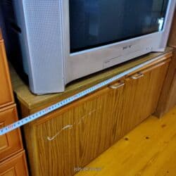 Srochno! Dve tumbi pod televizor. V otlichnom sostoyanii. Tcena za