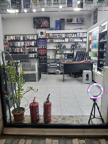 telefon vitrini: Telefon aksesuarları üçün — 1