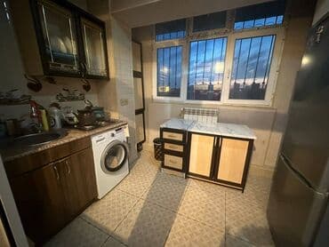 kohne gunesli: Bakı, Yeni Günəşli Massiv A, 3 otaqlı, Köhnə tikili, 70 kv. m — 5