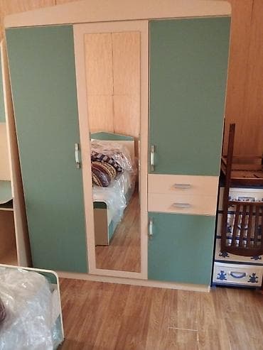 Oğlan və qız üçün, Təknəfərlik çarpayı