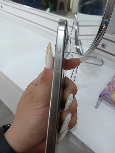 ayfon 12 min: IPhone 16 Pro, 256 GB, Gümüşü, Face ID — 4