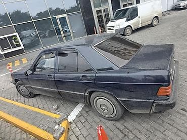 bmw e 80: Mercedes-Benz 190: 1.8 l | 1991 il Kupe — 5