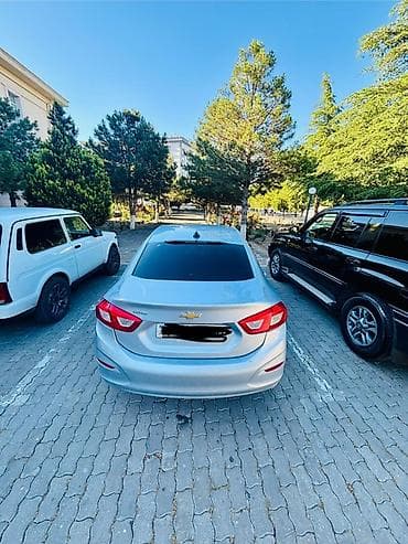 Chevrolet Cruze: 1.4 l | 2017 il 196000 km Sedan