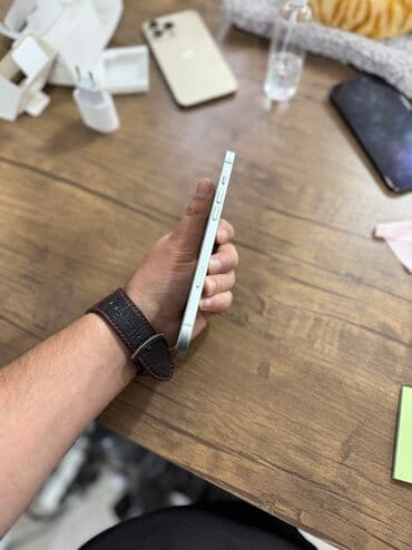 iphone 5s qiyməti: IPhone 15 Plus, 128 GB, Alpine Green, Zəmanət — 2