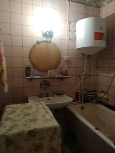 9 ci mikrorayon satilan evler: Bakı, 3 otaqlı, Köhnə tikili, 62 kv. m — 11