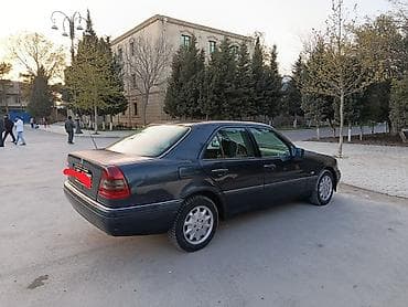 mercedes azerbaycan: Mercedes-Benz C‑Sinfi (W202) sedan - Kuzov: 4 qapılı sedan, tünd mavi — 5