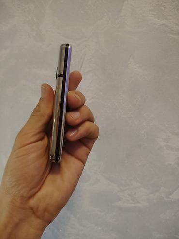 playsation 3: Nokia 8000 4G, 512 GB, rəng - Gümüşü, Düyməli, Barmaq izi, İki sim kartlı — 5