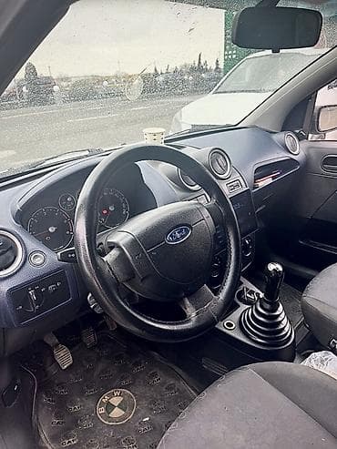 skorost bawlıqları: Ford Fiesta: 1.4 l | 2007 il 320500 km Hetçbek — 3