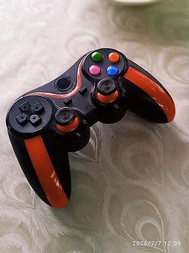 xbox one controller: Qara-narıncı oyun joystick-i (gamepad) - İki analoq çubuq, D‑pad və 4 — 1