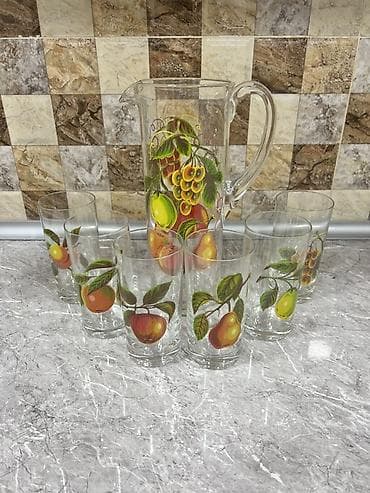 cex xrustali: Çexiya istehsalı su dolçası və 6 stəkanə Sovet istehsalı — 3