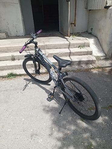 velosiped 28 satilir: Siboge dağ velosipedi ucuz qiymətə verilir üstünde grips+su — 2