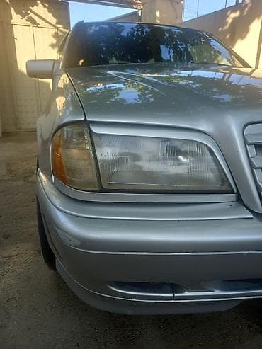 cherry masin: Mercedes-Benz C 240: 2.4 l | 1998 il Sedan — 10