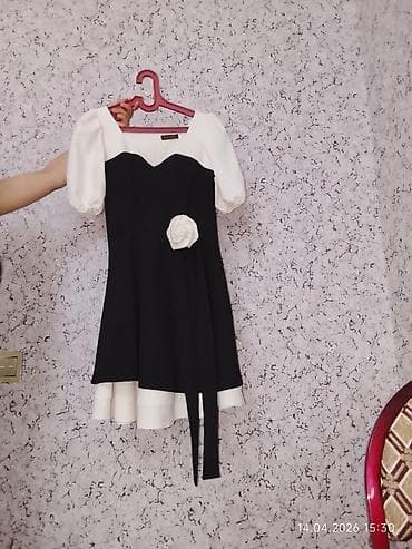 yeñ fason: İkirəngli qadın paltarı – qara-ağ - Üst hissə: ağ, kvadrat dekolteli — 1