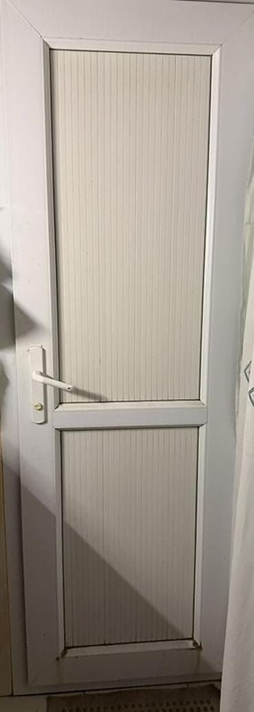 qapi plasmas: PVC pəncərə və qapı dəsti 7 pencere (setkalari ustunde) + 1 qapi — 10