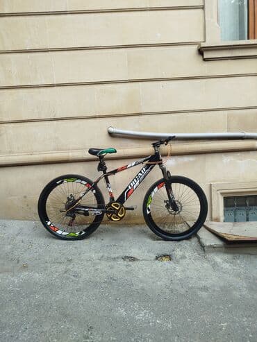 cube velosiped: 26 liqdir - Rəng: qara-qırmızı, dinamik qrafiklər və “VISTA” yazılı — 3