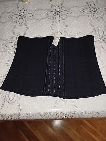 alt geyimler: Karset lipaseksya üçün bedene deymiyb mayka üstünden geynilib — 3