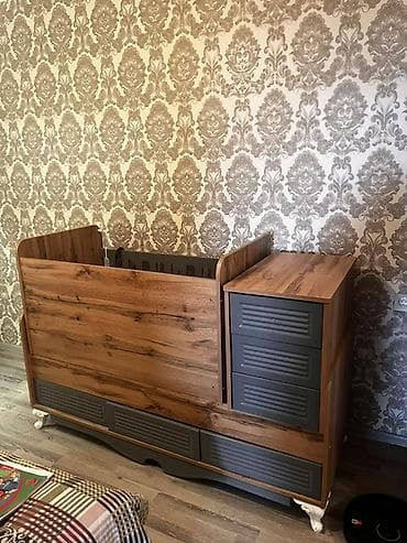 Oğlan və qız üçün, İşlənmiş, Dördbucaq, Beşik, Dəstsiz, Matrassız, Yellənmə mexanizmsiz