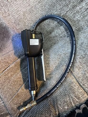 islenmis kompressor: Rəqəmsal təkər təzyiqi ölçən və şişirdən (Digital Type Inflator Gauge) — 1