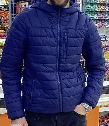 kurtka kisi: Kişi üçün kapüşonlu yüngül şişmə qış gödəkçəsi - Rəng: tünd mavi — 1